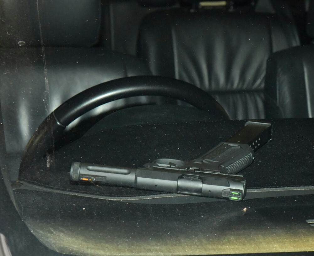 Trio arrested in Mong Kok after being spotted spinning gun in car