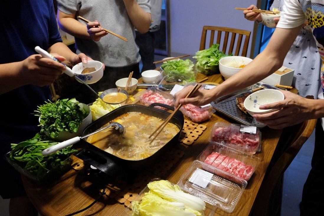 Women suffer facial injuries after hotpot restaurant tabletop gas stove blows up