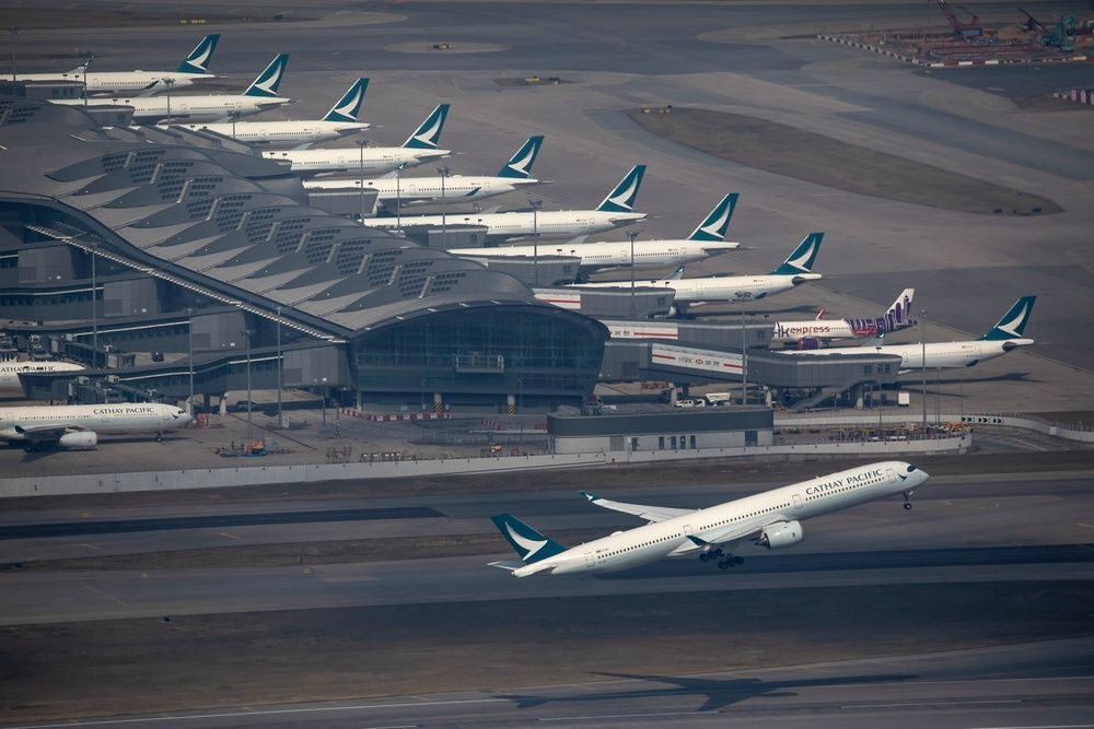 Cathay Pacific offers pilots bonuses for flights to mainland China