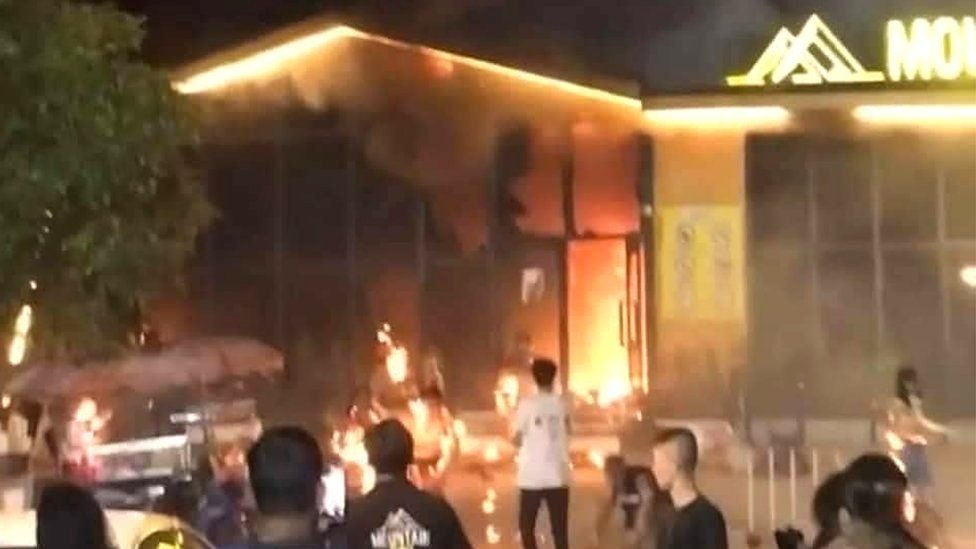 Thailand nightclub fire kills at least 14 and injures dozens