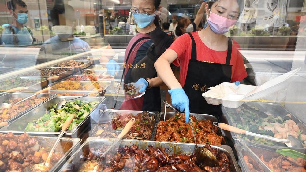 Cheap mealboxes a taste of Hong Kong's economic woes