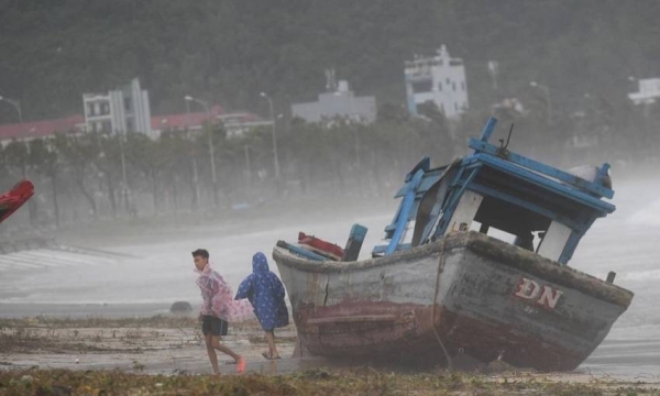 Hundreds of thousands evacuated as Typhoon Noru makes landfall in Vietnam’s Da Nang