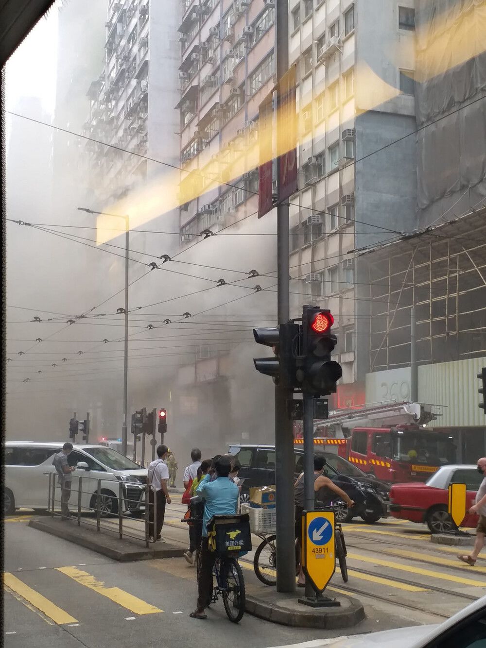 Hennessy Road blackened by Wan Chai restaurant fire