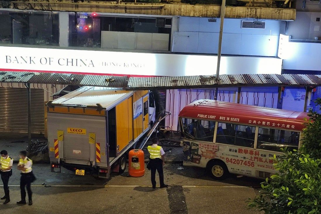 Pedestrian dies, 5 others injured in 6-vehicle collision in Hong Kong