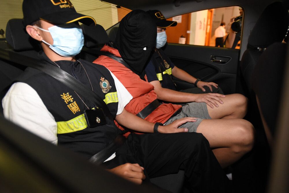 Fifteen-year-old teen arrested in HK$6.7m tea bag drug bust