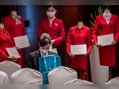 Cathay needs 1,000 more flight attendants as it tries to fill ranks