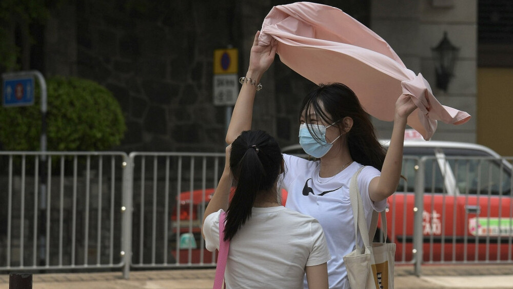 HK to see No 1 Typhoon signal as Nesat approaches