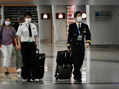 Hong Kong discards flight crew hotel quarantine