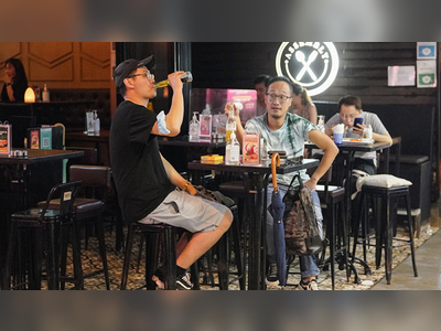 Returning live shows in bars brings no expected rebound in income
