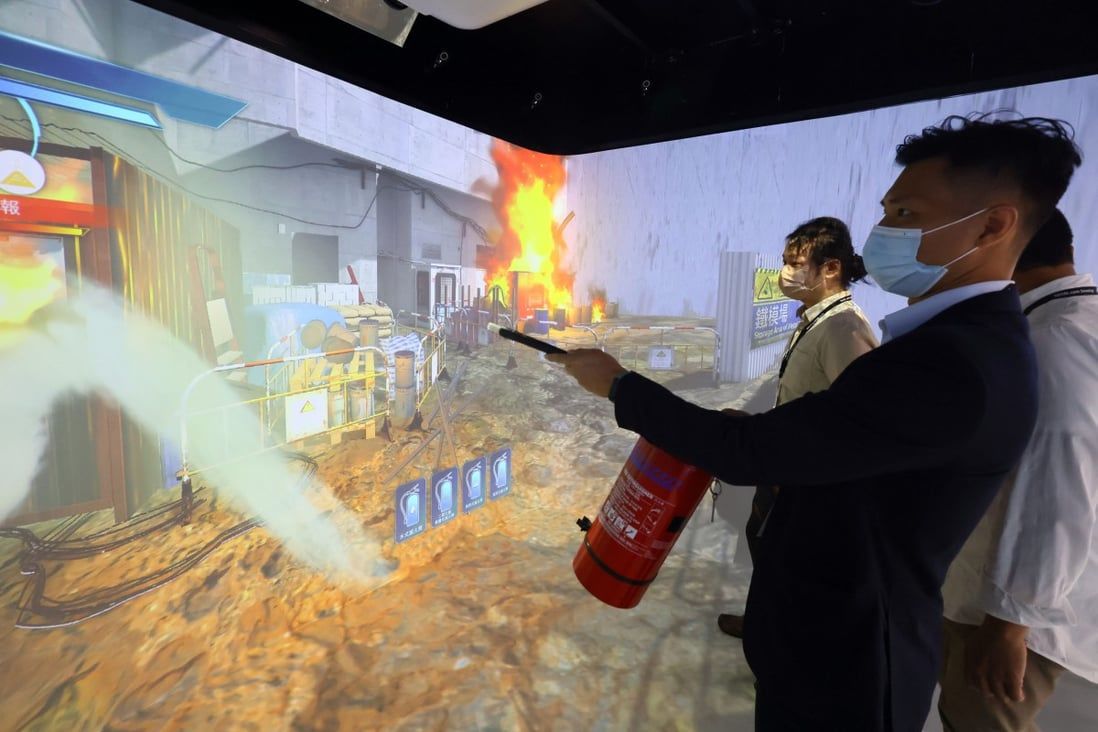 Hong Kong virtual reality chamber tests government trainees at tech expo