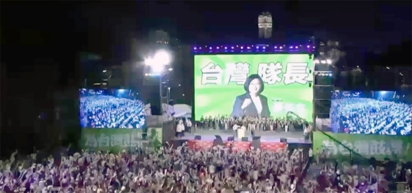 Taiwan votes in local elections amid China tensions