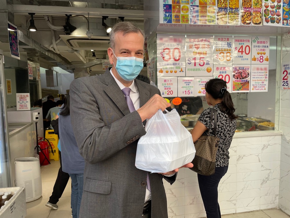 (Central Station) Tasty and affordable, '2-Dish Rice' praised by US Consul General