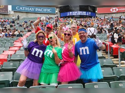 Spectators pull out all the stops and party on last day of Hong Kong Sevens