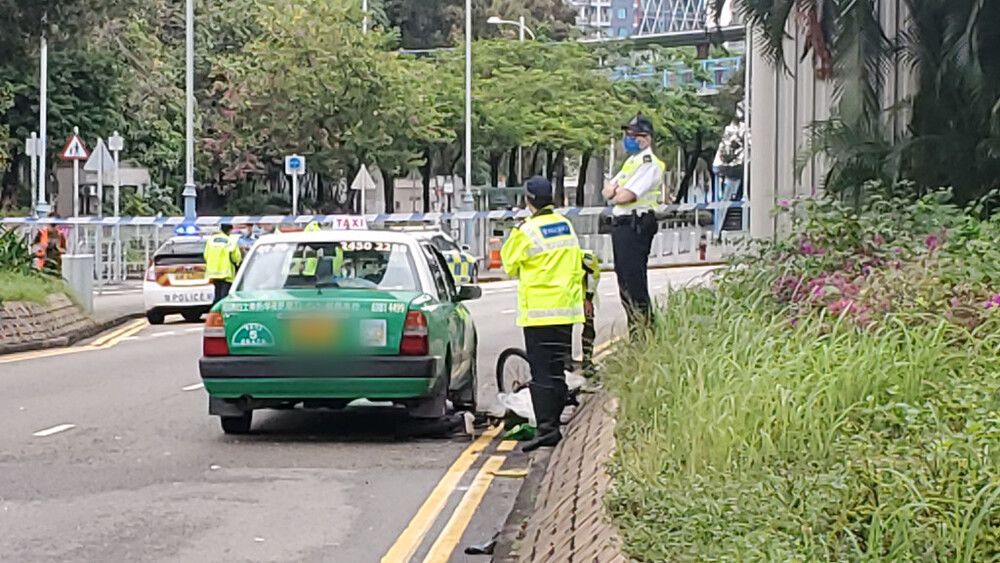 Cyclist dies after crashing into taxi in Yuen Long