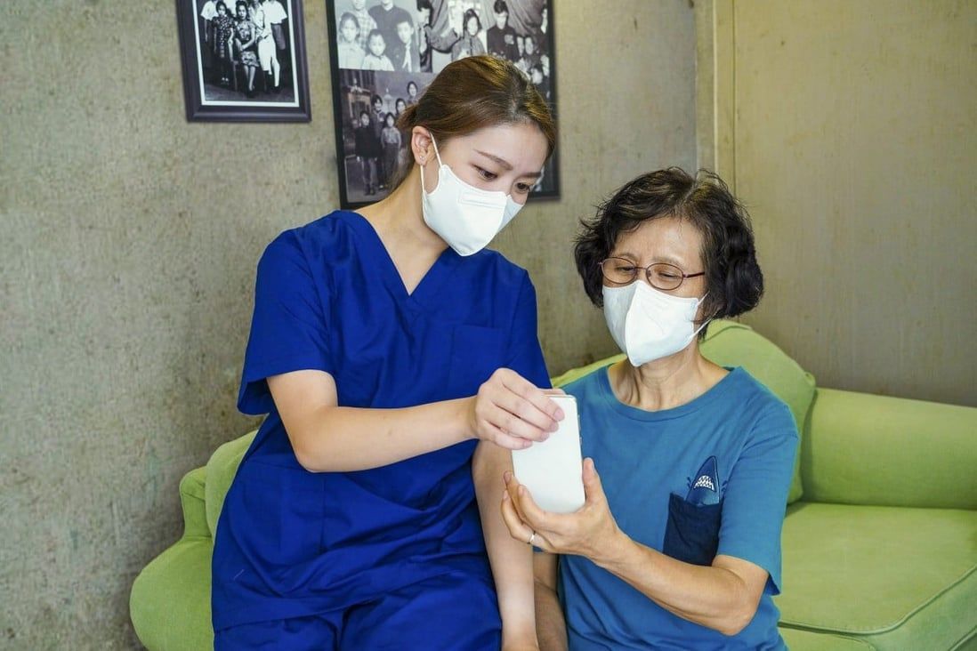 Nursing students to help 10,000 elderly Hongkongers in ex-health chief’s project