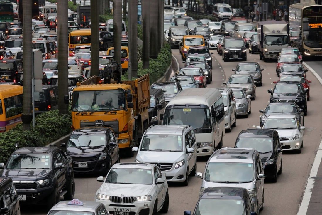 Would-be Hong Kong drivers wait more than 1 year to sit road tests, auditor says