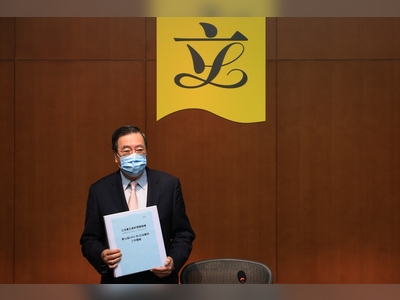 Andrew Leung wants more positive reports on lawmakers' work in summarizing LegCo's past year