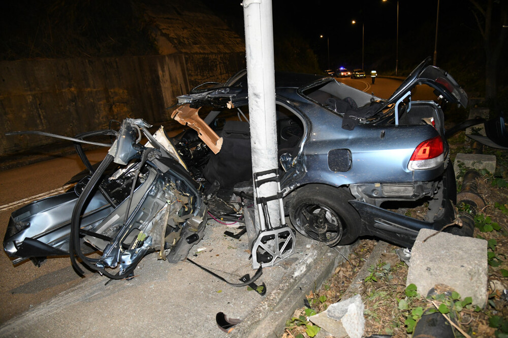 Woman dies in a car crash in Sai Kung