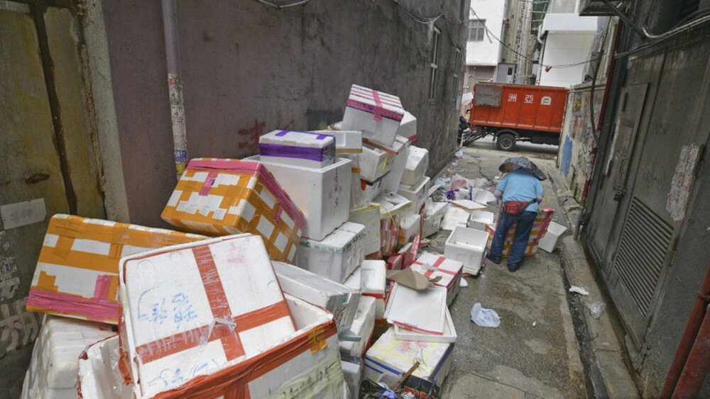 Public consultation launches over fining HK$3,000 on dropping litter