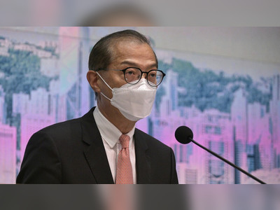 Health Chief Lo in home quarantine as close contact of Covid