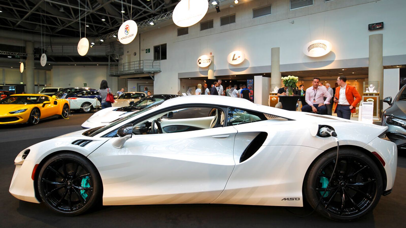 Supercar-maker McLaren in talks with investors about £250m fundraising