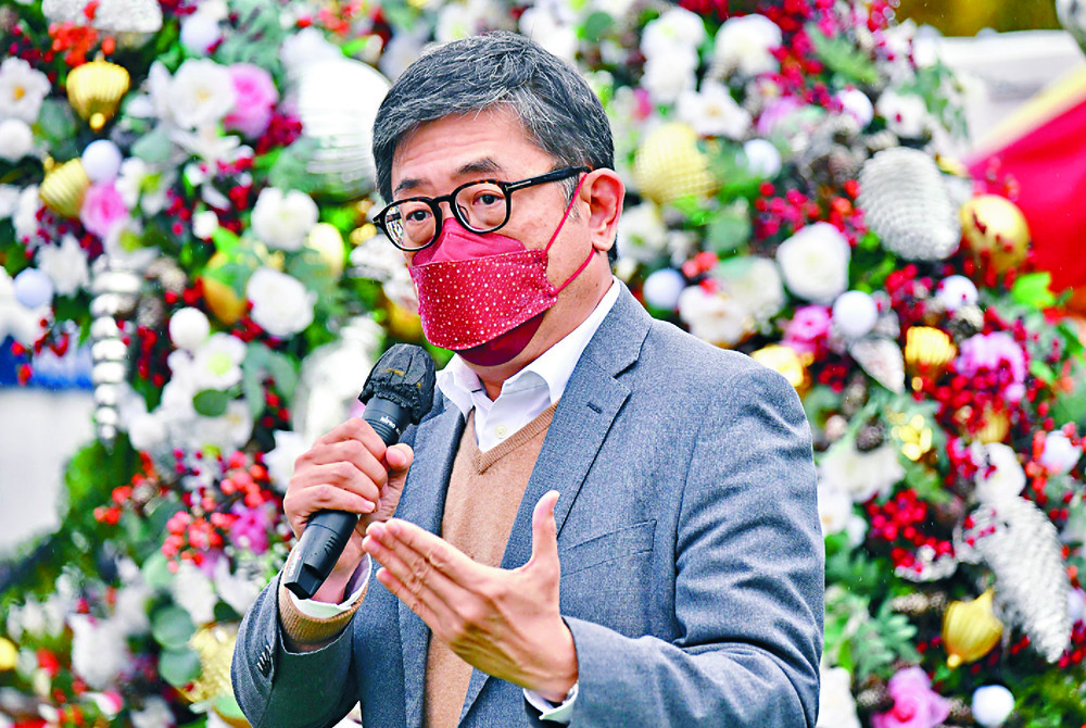 HK woos tourism reps in Xmas fest