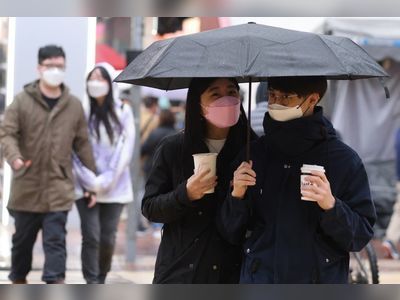 Hong Kong issues first cold weather warning of season