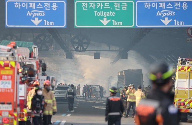 Fire on South Korean highway kills five, injures dozens