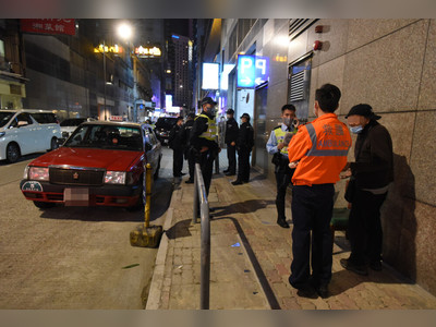 Octogenarian cabbie says he "didn't notice&rdquo; hitting multiple parked vehicles in Wan Chai