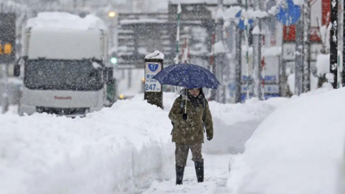 Around 200 HK tourists stranded in Japan due to blizzard