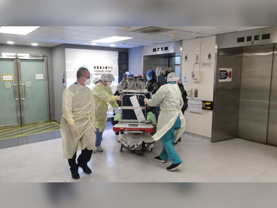 Man dies after collapsing on hike