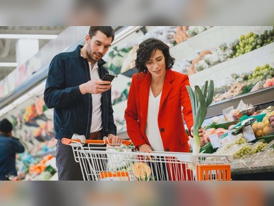 How To Save Money On Groceries: 5 Smart Shopping Tips