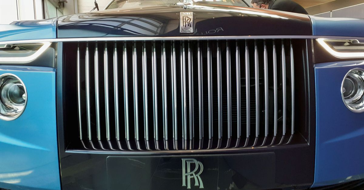 Rolls-Royce rides ongoing luxury demand to sales record in 2022