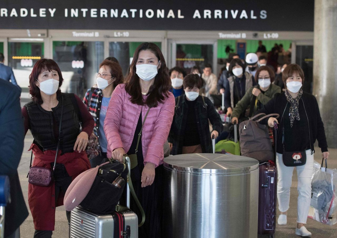 Economic win, without real health risk: Japan Reverses Restrictions on Flights from Hong Kong and Macau