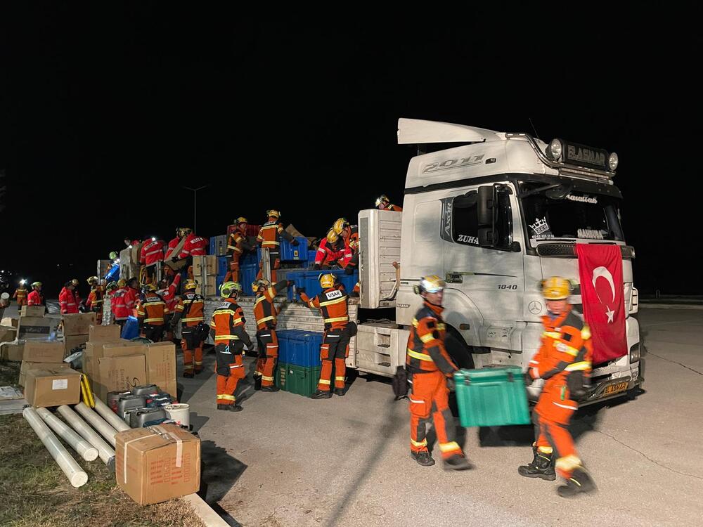 HK rescuers arrive in Türkiye's worst-hit province; join up with Chinese rescue team