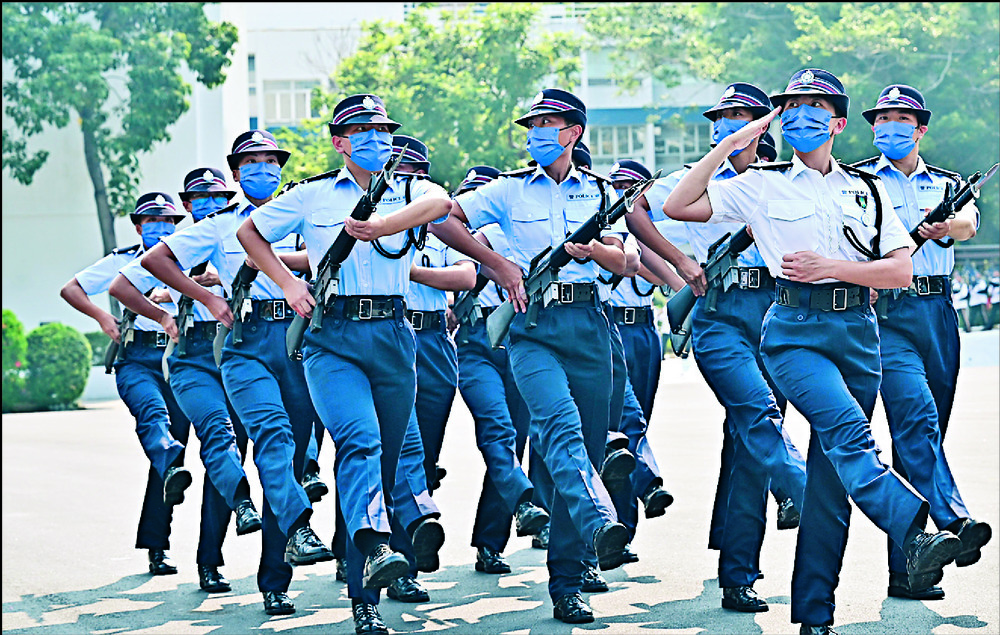17,000 cops to retire later amid shortage