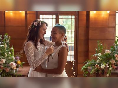 Number of people never married rises, census shows