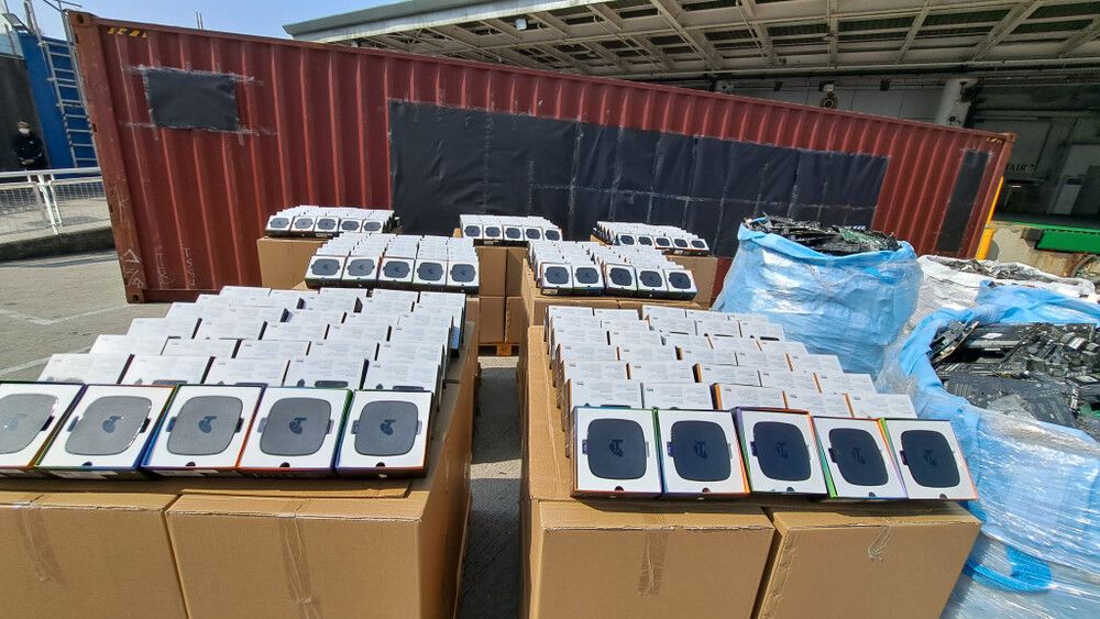 Customs seize electronic waste worth HK$12 million, arresting one
