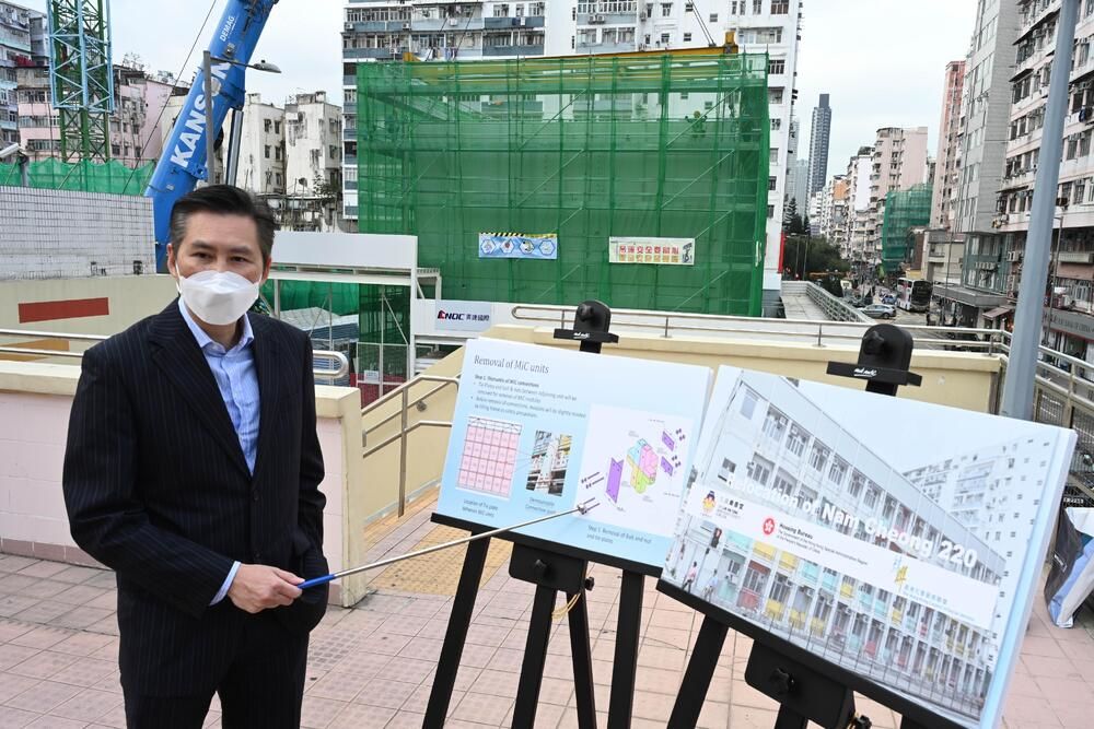 Relocation of transitional housing Nam Cheong 220 begins, parts to be reassembled in Tai Po