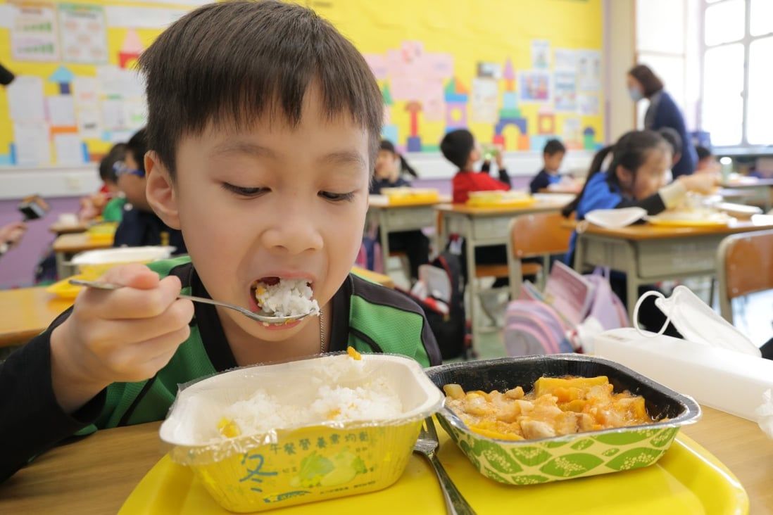 Hong Kong lawmakers express concerns over resuming school lunchbox supply