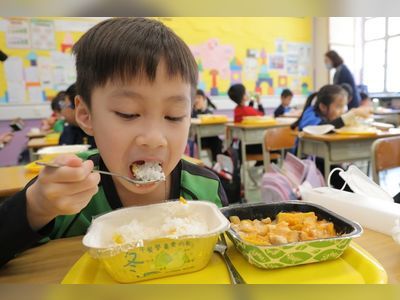 Hong Kong lawmakers express concerns over resuming school lunchbox supply