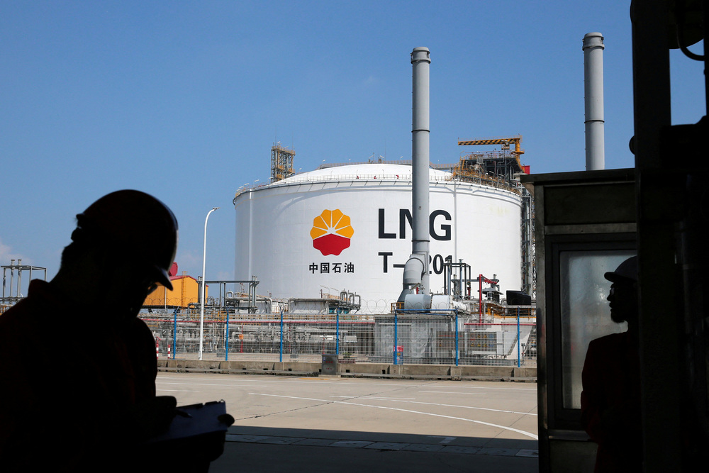 Hong Kong imports first-ever LNG shipment in move away from coal