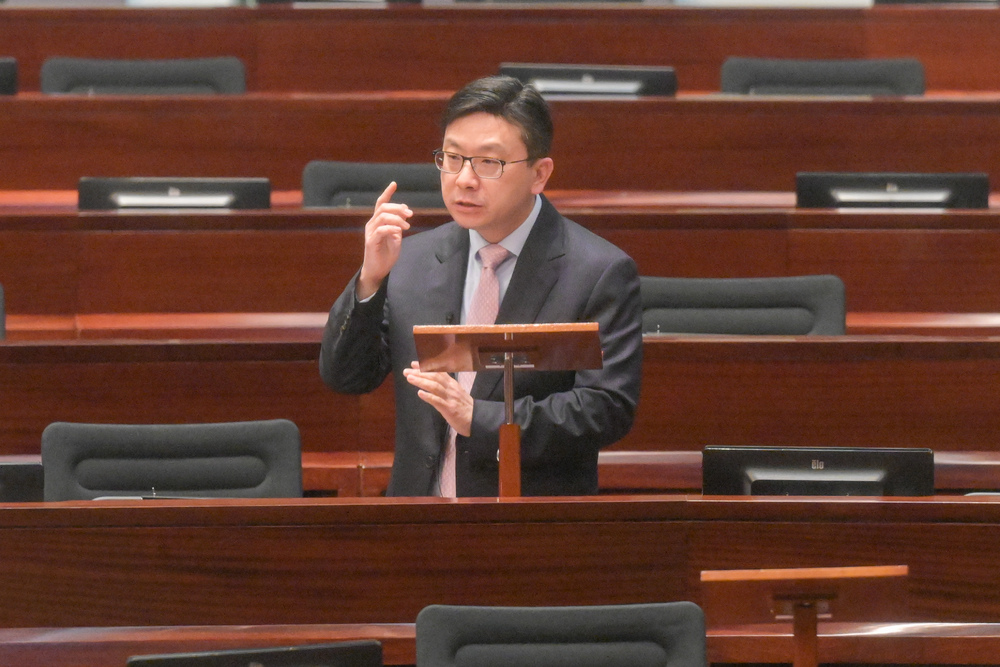 Over 10,000 top talents set to come to Hong Kong, says labor chief Chris Sun