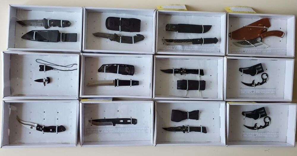 Four nabbed in Tai Wai for possession of brass knuckles and army knives