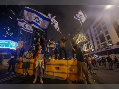 Israeli group asks court to punish Netanyahu over legal plan