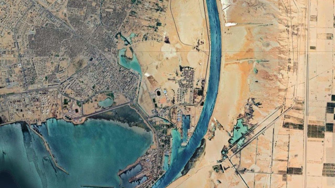 China's Xinxing to invest $2 bln in Suez Canal Economic Zone- Egyptian cabinet