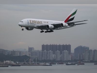 Hong Kong becomes battleground for recruiting pilots as Emirates hosts job fair
