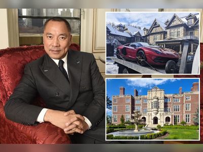 The US government has charged Chinese businessman Guo Wengui with leading a $1 billion fraud scheme that cheated thousands of followers out of their money.