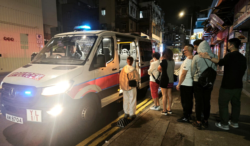 Police raid gambling den and vice establishment in Yuen Long; arrest eight