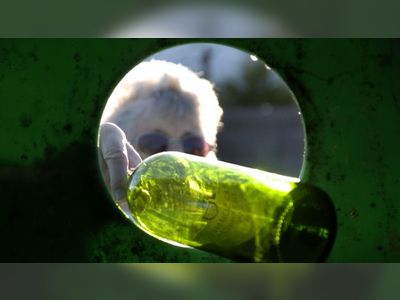 Glass or plastic: which is better for the environment?